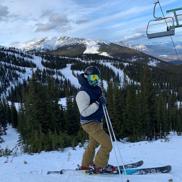 Meet your Posher, Taylor - Picture 1 of 1